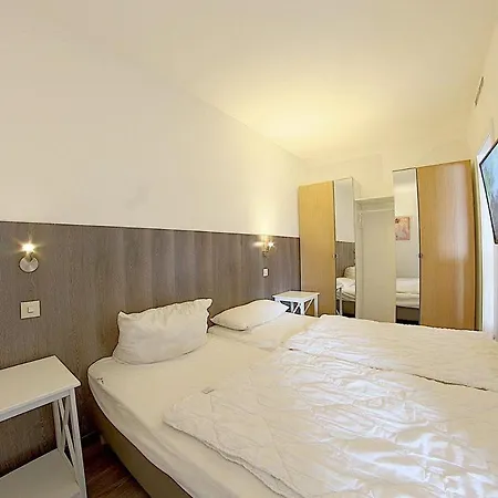 Apartamento 417 *